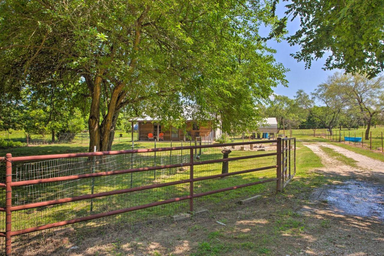 Texas Cabin On 130 Acres Walk To Lake Ray Roberts Collinsville Buitenkant foto