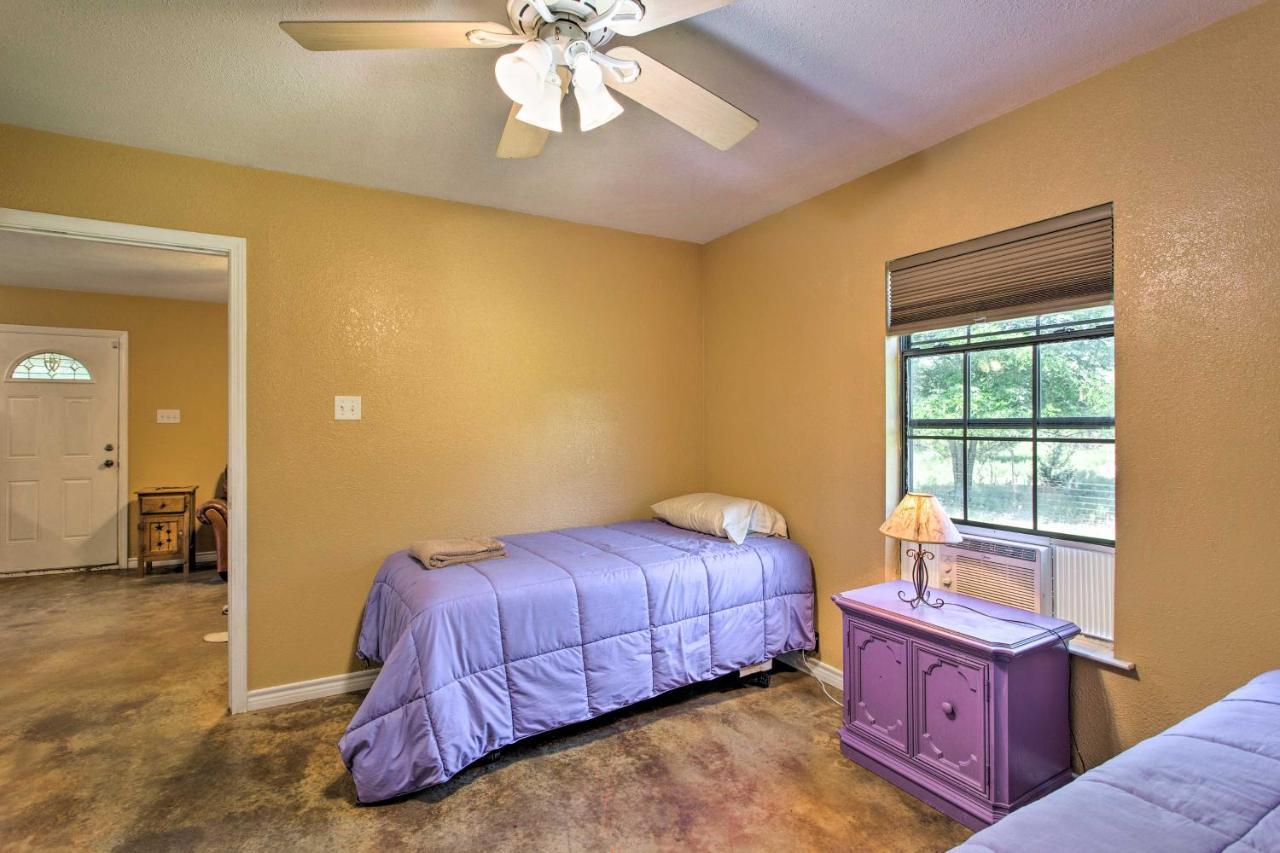 Texas Cabin On 130 Acres Walk To Lake Ray Roberts Collinsville Buitenkant foto