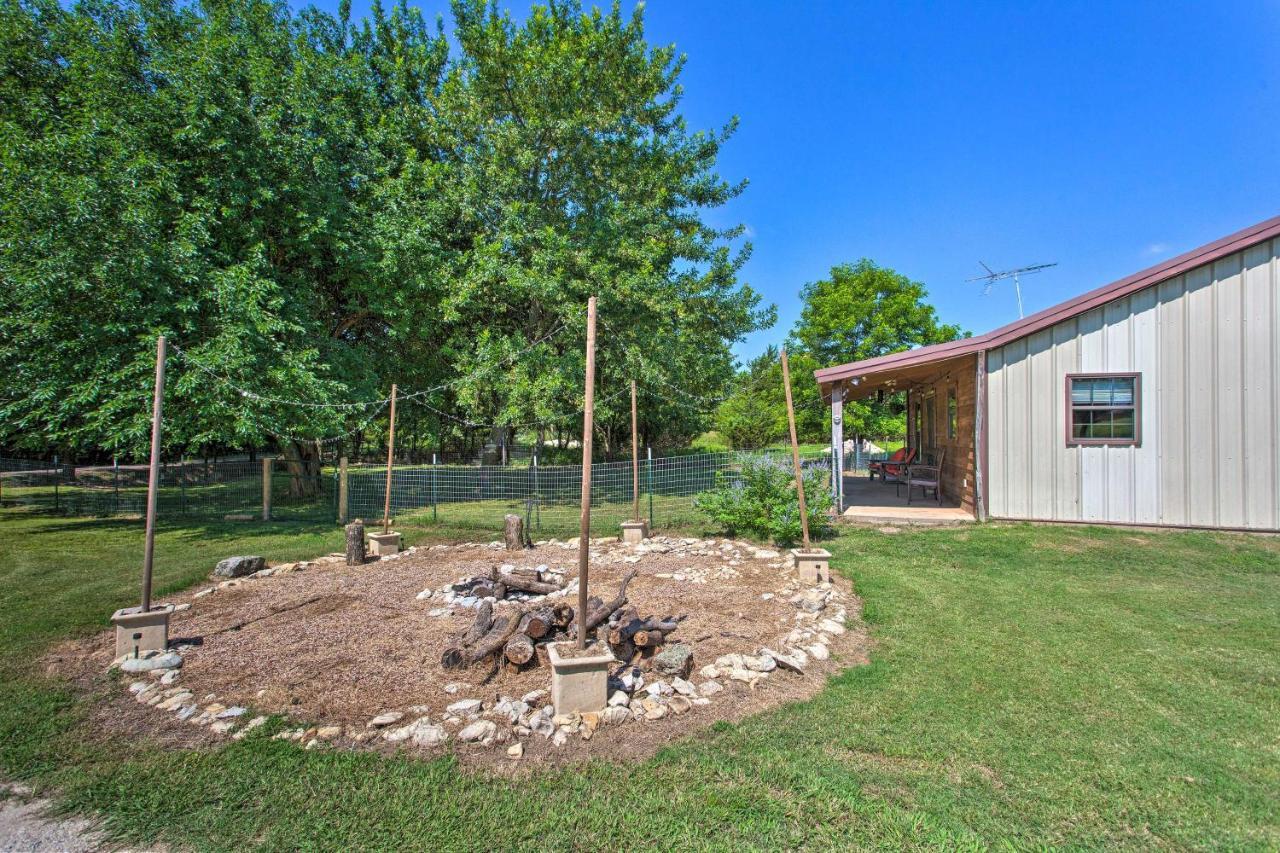 Texas Cabin On 130 Acres Walk To Lake Ray Roberts Collinsville Buitenkant foto